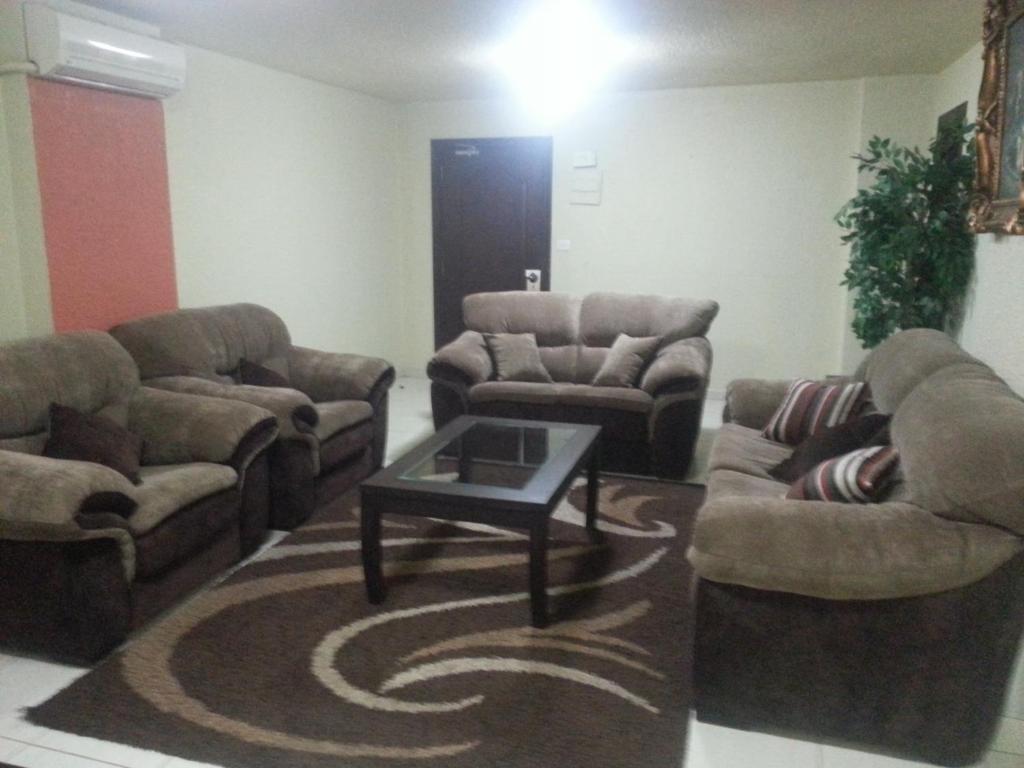Alballouti Hotel Suites Amman Phòng bức ảnh