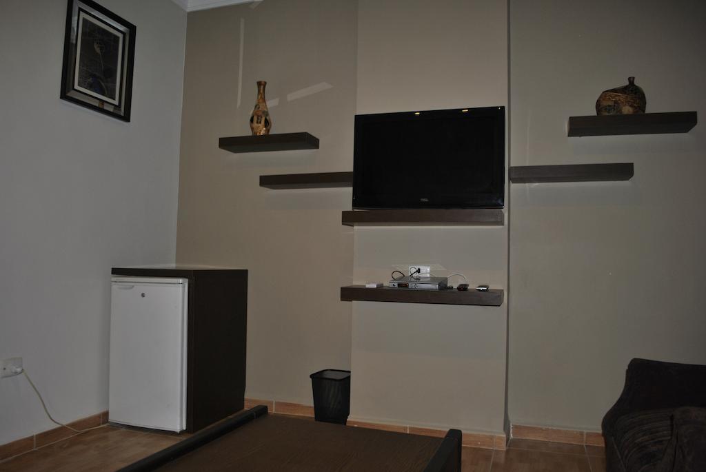 Alballouti Hotel Suites Amman Ngoại thất bức ảnh