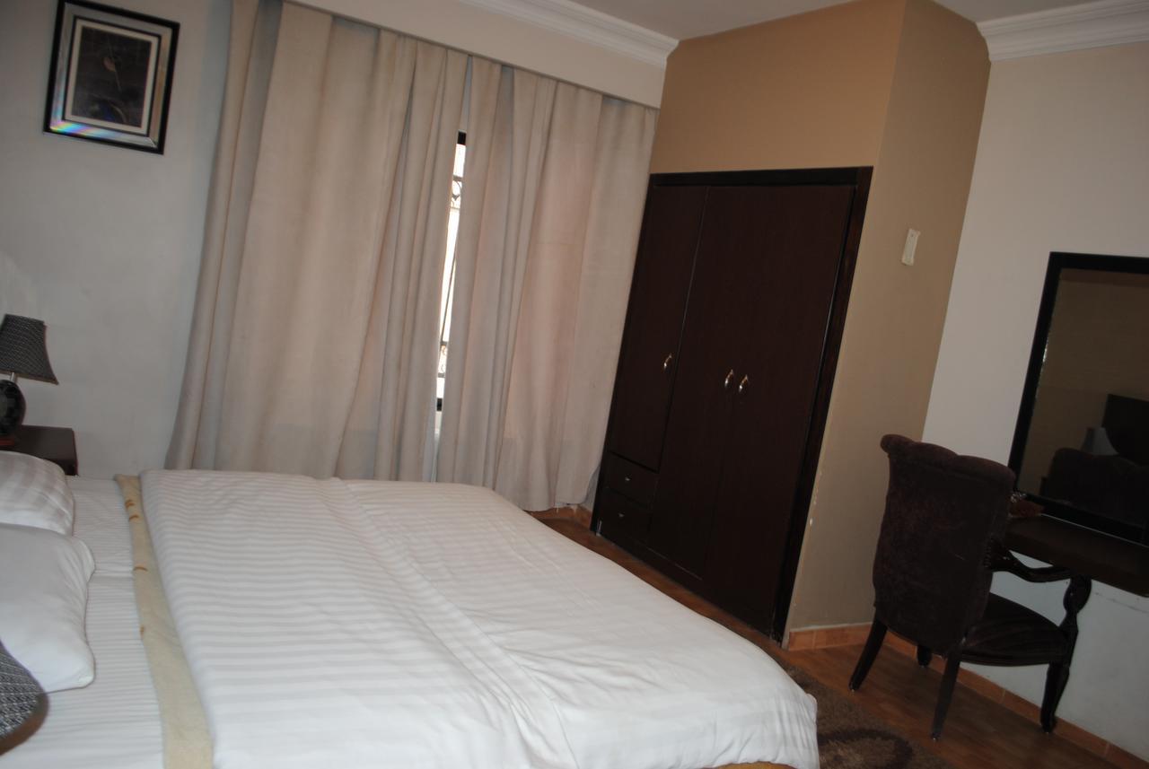Alballouti Hotel Suites Amman Ngoại thất bức ảnh