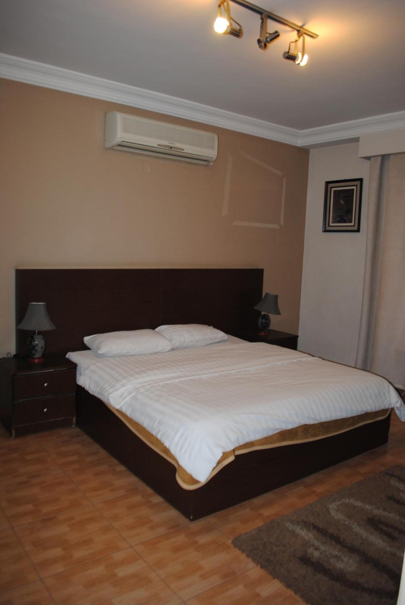 Alballouti Hotel Suites Amman Ngoại thất bức ảnh