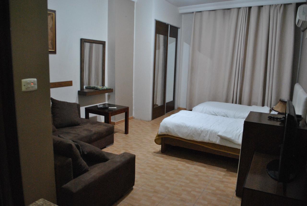 Alballouti Hotel Suites Amman Ngoại thất bức ảnh